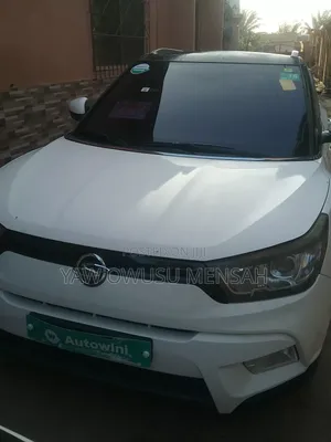 SsangYong Tivoli 2016 White