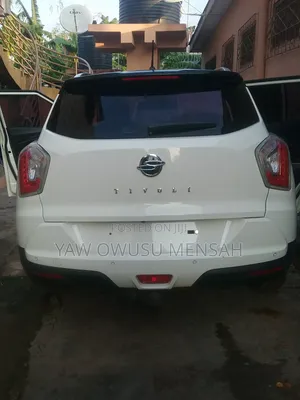 SsangYong Tivoli 2016 White