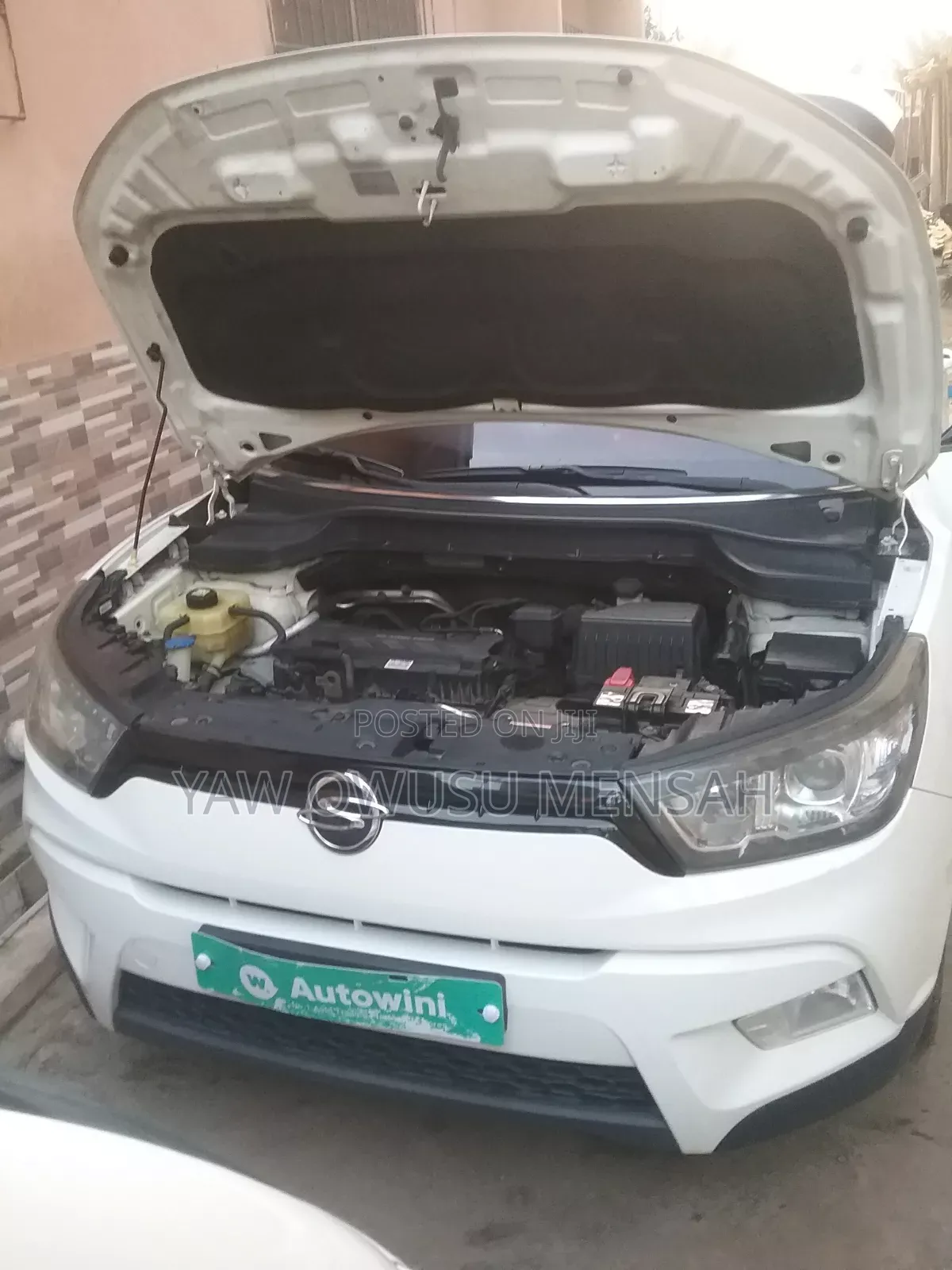 SsangYong Tivoli 2016 White