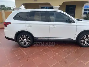 Mitsubishi Outlander 2018 White