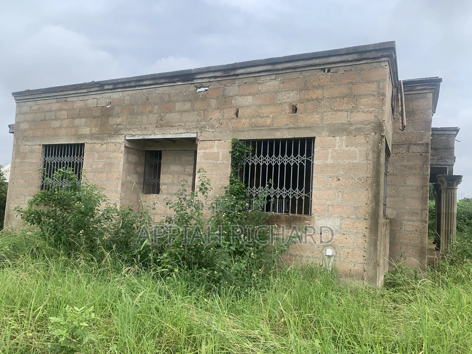 3bdrm House in Senase, Berekum Municipal for sale