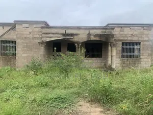 3bdrm House in Senase, Berekum Municipal for sale