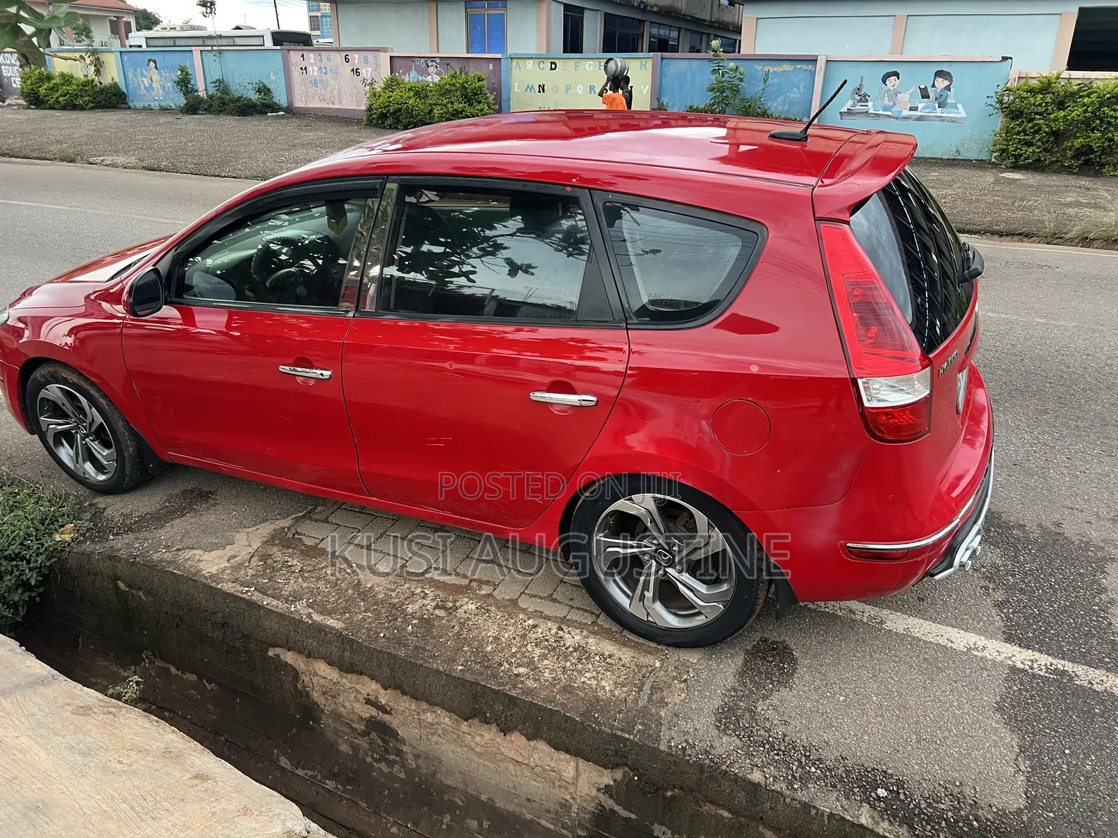 Hyundai Elantra Touring GLS Automatic 2012 Red