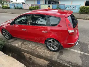 Hyundai Elantra Touring GLS Automatic 2012 Red