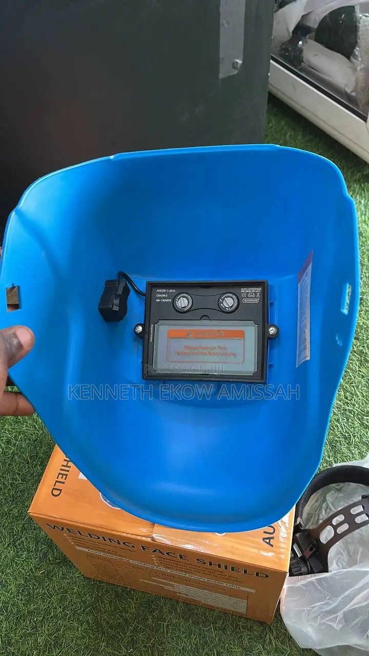 Auto Darken Face Mask