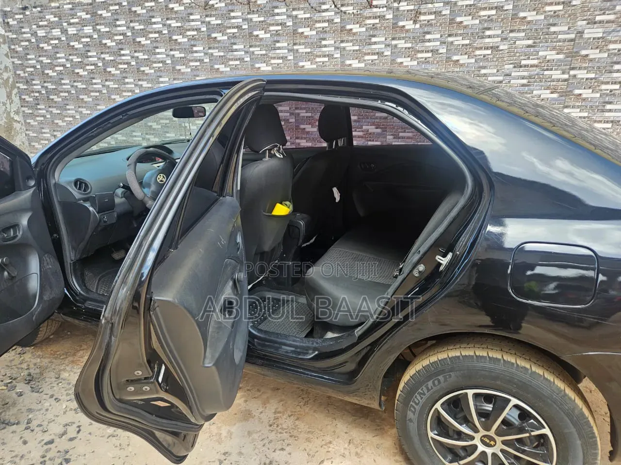 Toyota Yaris Base Hatchback 5dr 2010 Black
