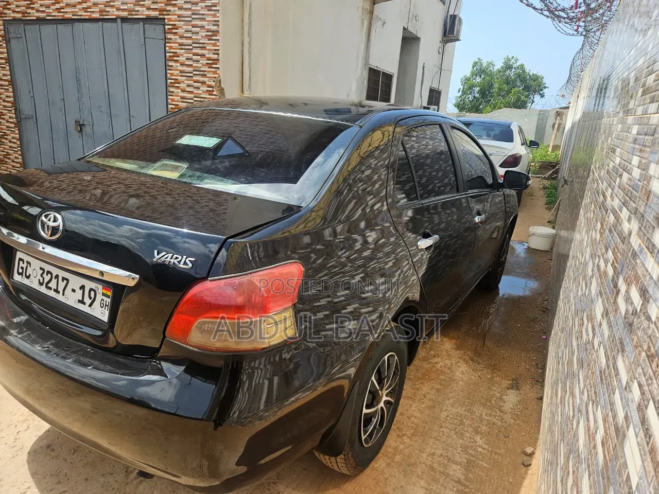 Toyota Yaris Base Hatchback 5dr 2010 Black