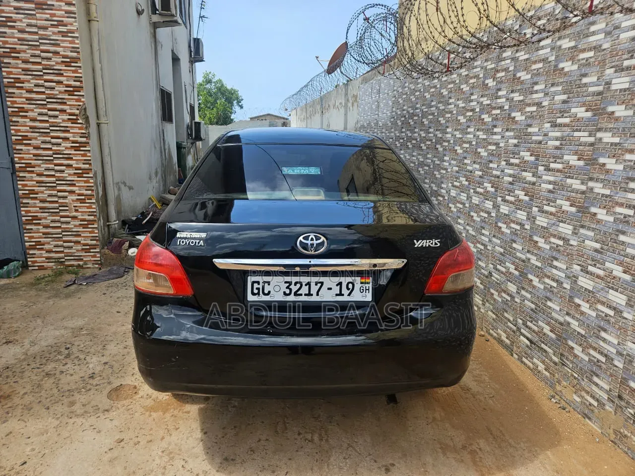 Toyota Yaris Base Hatchback 5dr 2010 Black