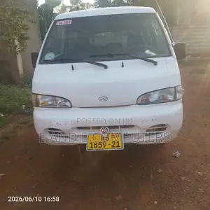 Hyundai H-100 2003 White