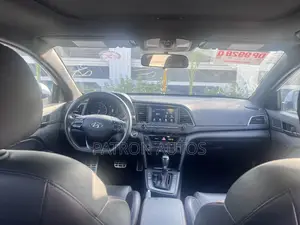 Hyundai Elantra Sport 2018 White