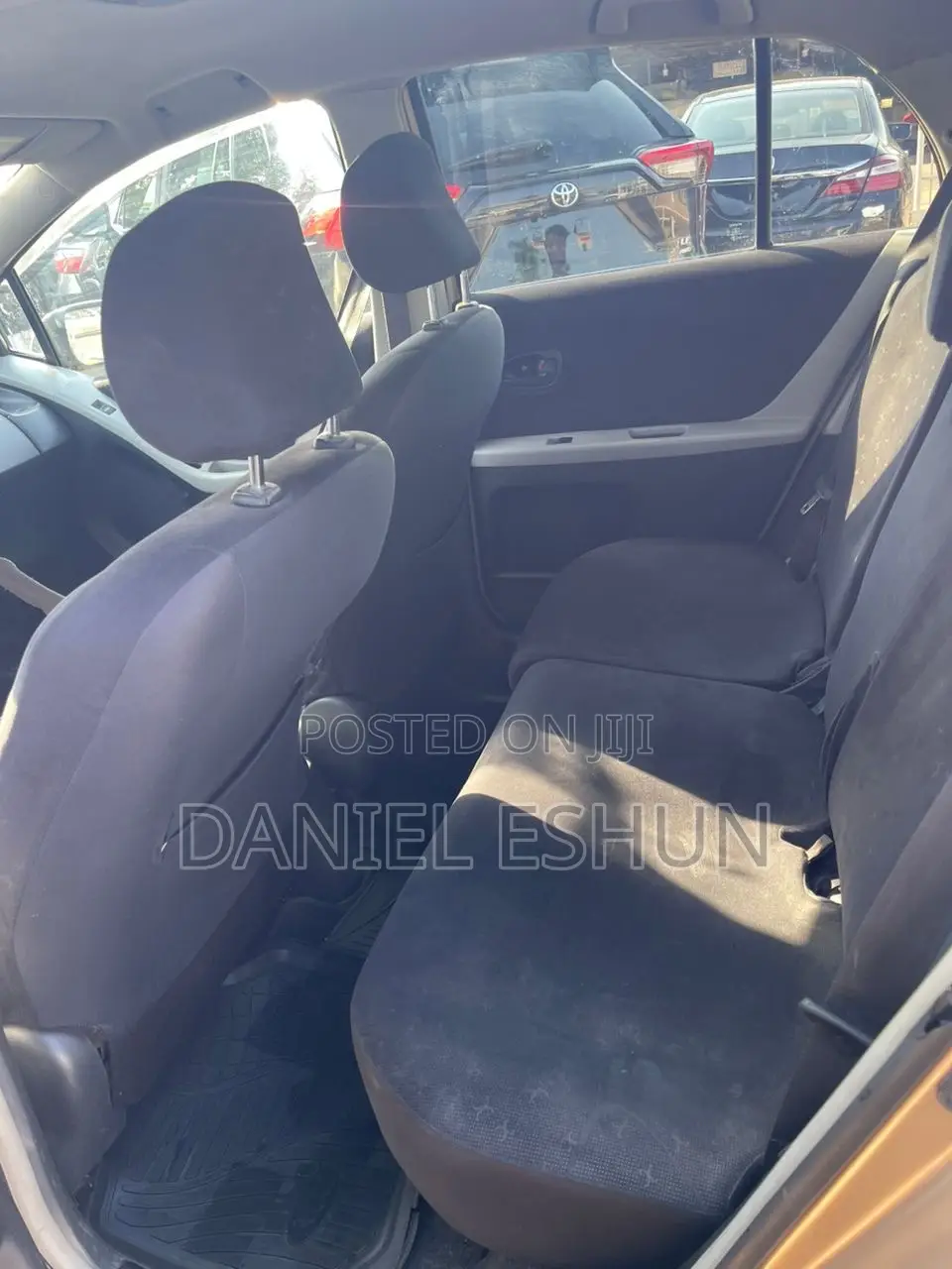 Toyota Vitz 2010 Beige