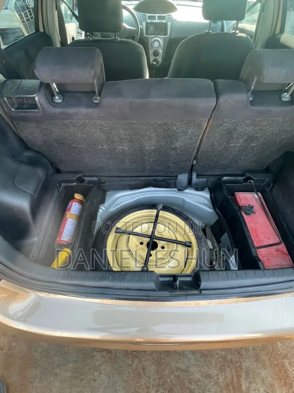 Toyota Vitz 2010 Beige