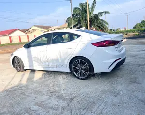 Hyundai Elantra Sport 2018 White