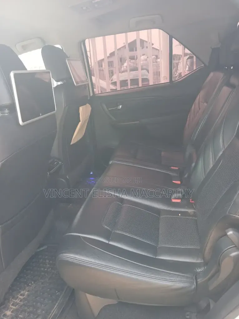 Toyota Fortuner 2022 White