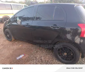 Toyota Vitz 2009 Black