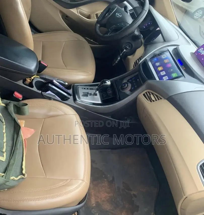 Hyundai Elantra 2013 Black