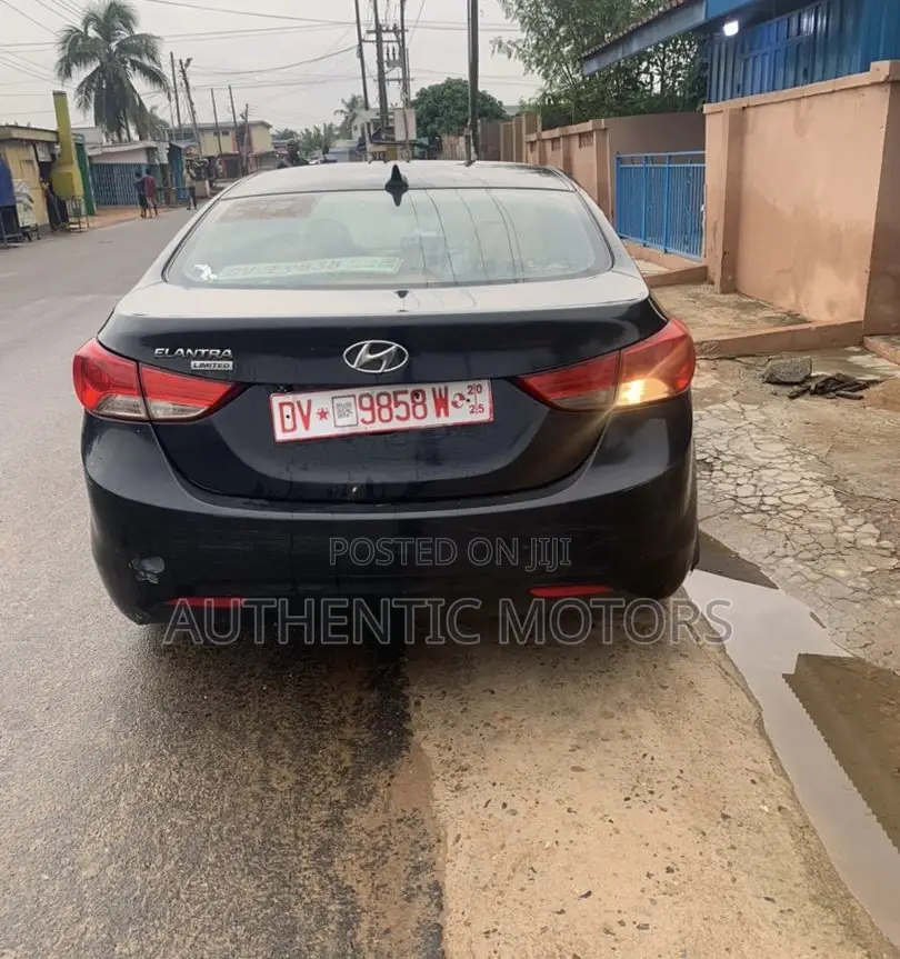 Hyundai Elantra 2013 Black