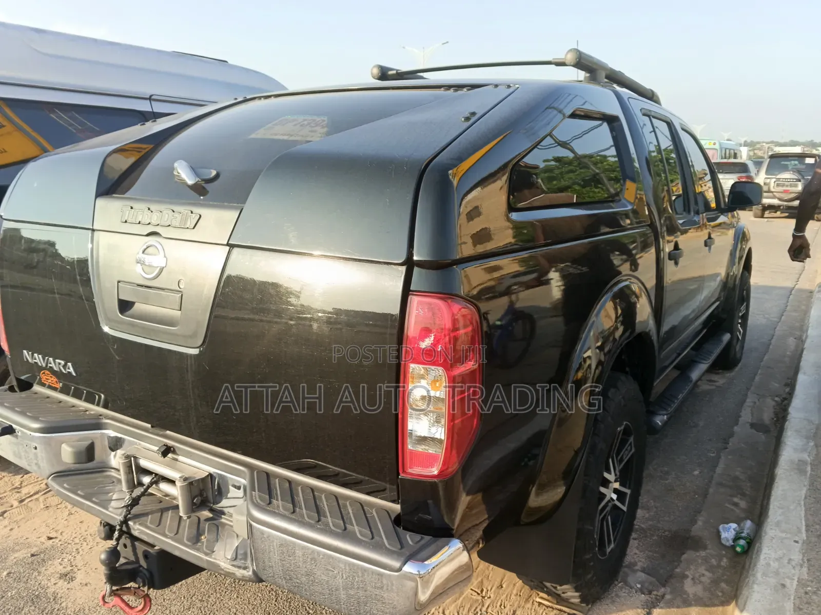 Nissan Navara 2009 Black