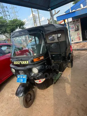 Bajaj Avenger 180 2021 Black