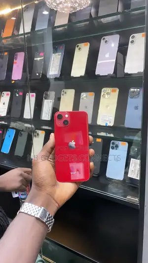 Apple iPhone 13 128 GB Red