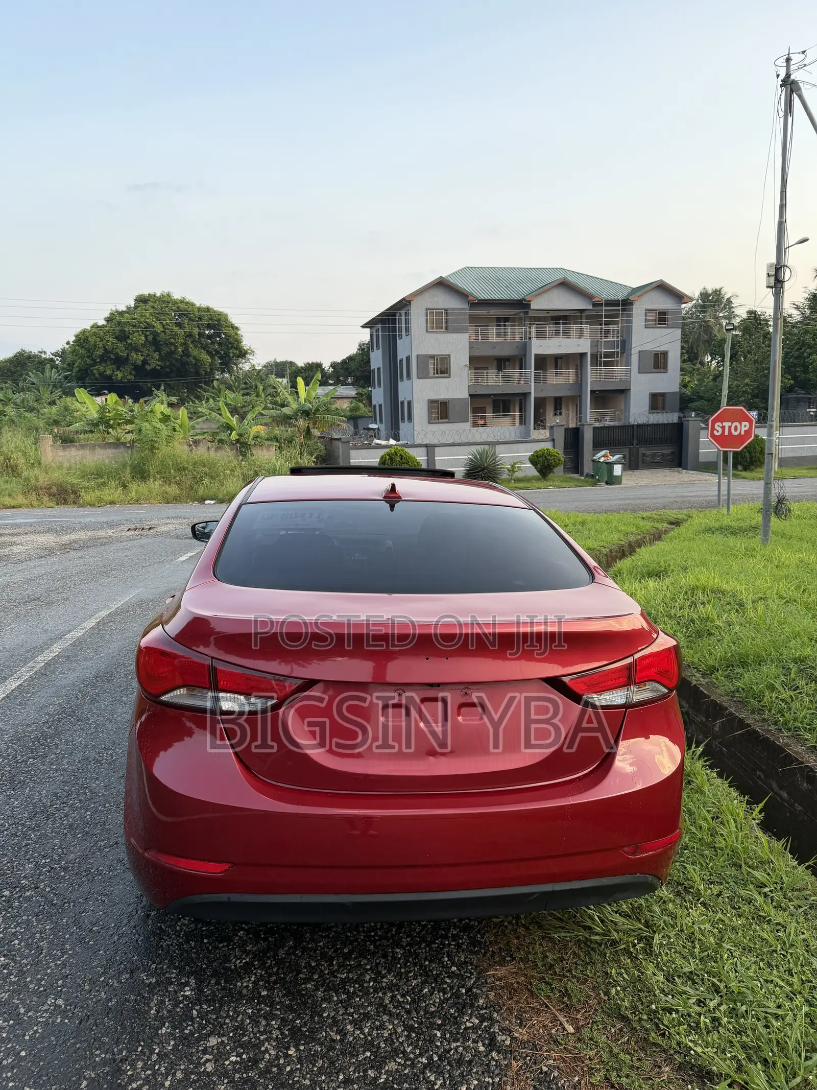 Hyundai Elantra Limited Sedan FWD (1.8L 4cyl 6A) 2016 Red