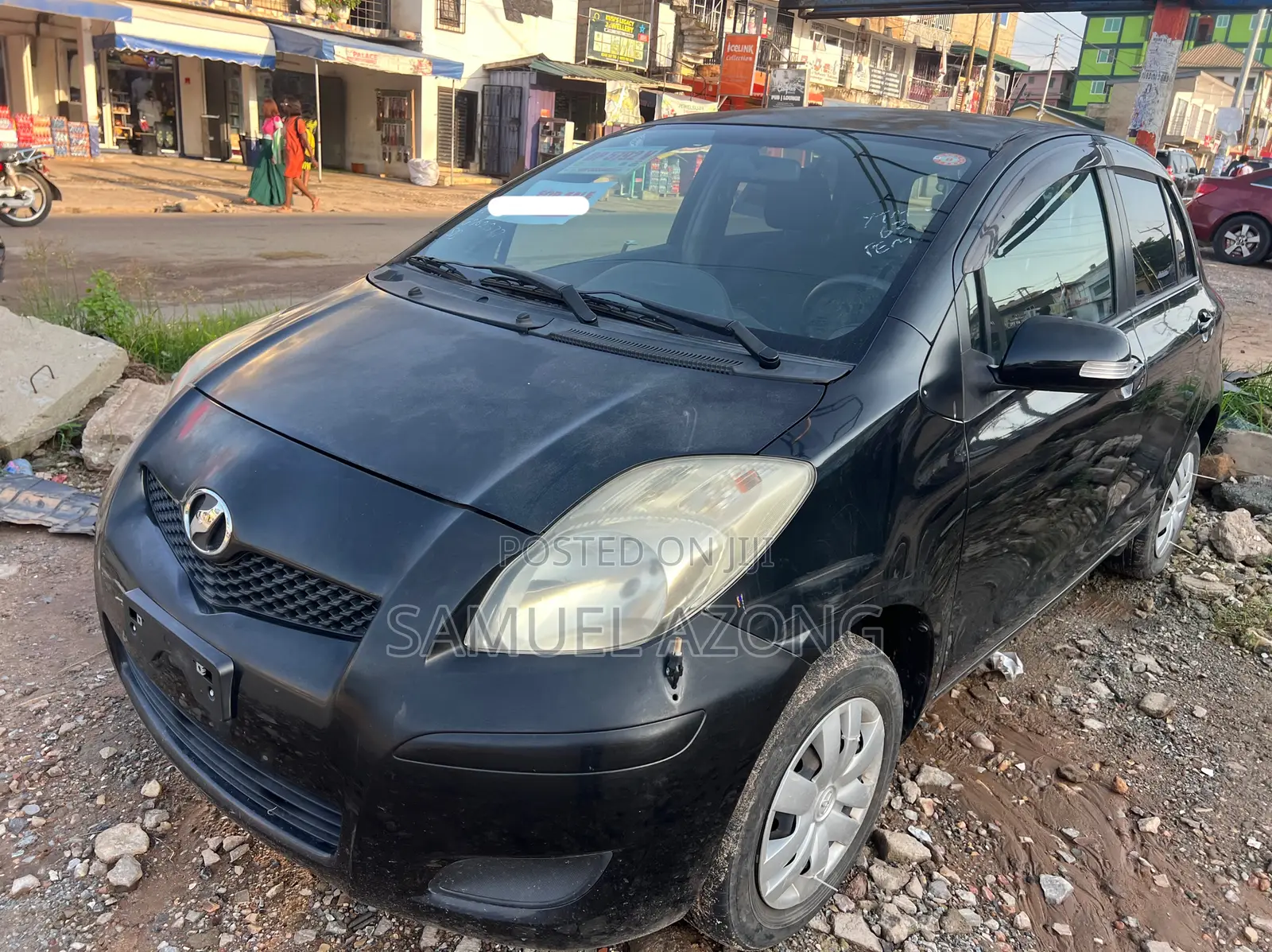 Toyota Vitz 1.3 AWD 3dr 2010 Black