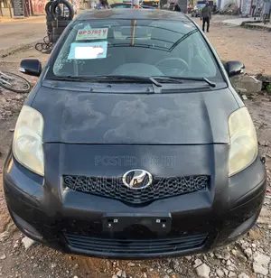 Toyota Vitz 1.3 AWD 3dr 2010 Black