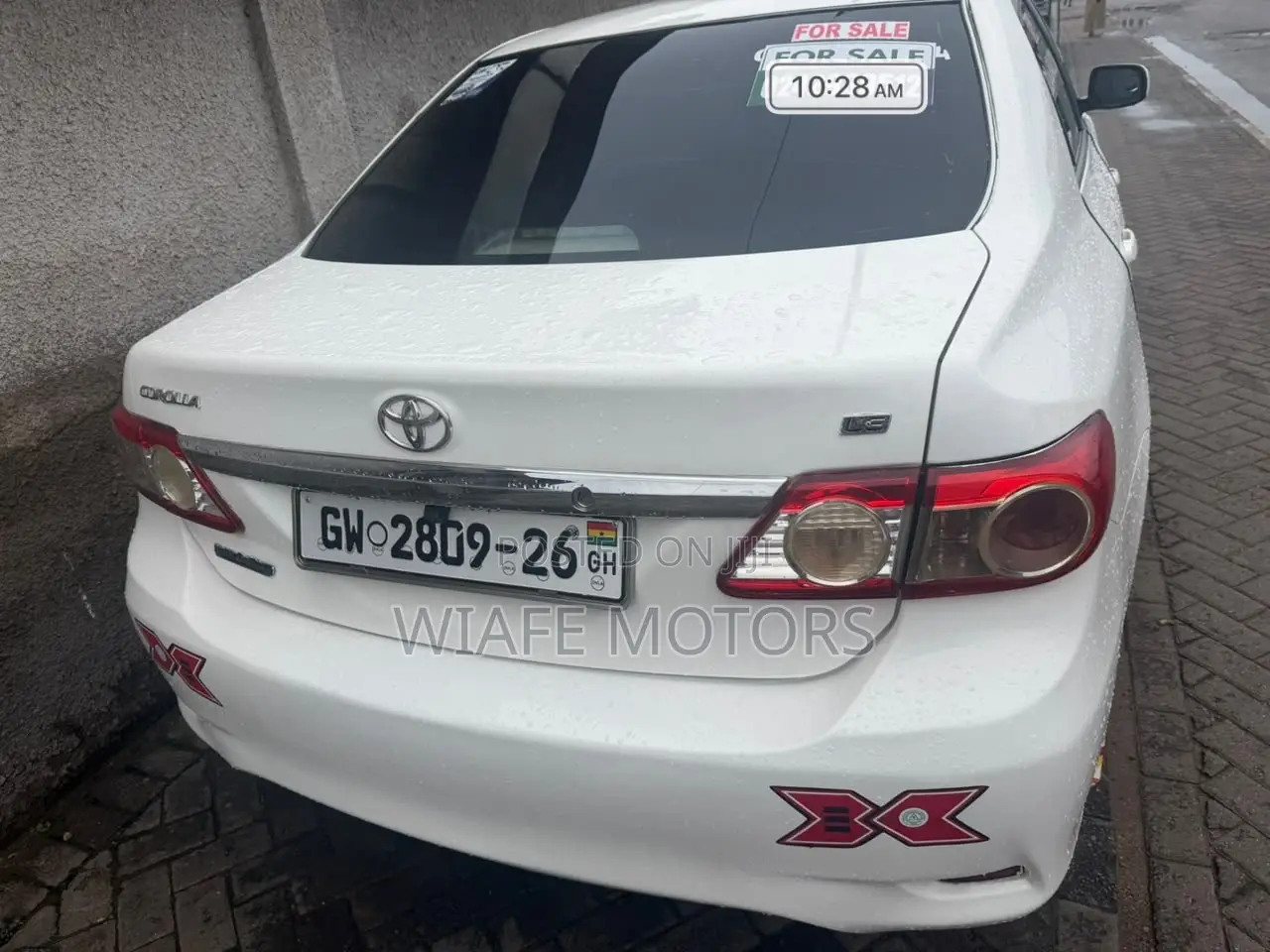Toyota Corolla LE 4dr Sedan (1.8L 4cyl 4A) 2013 White