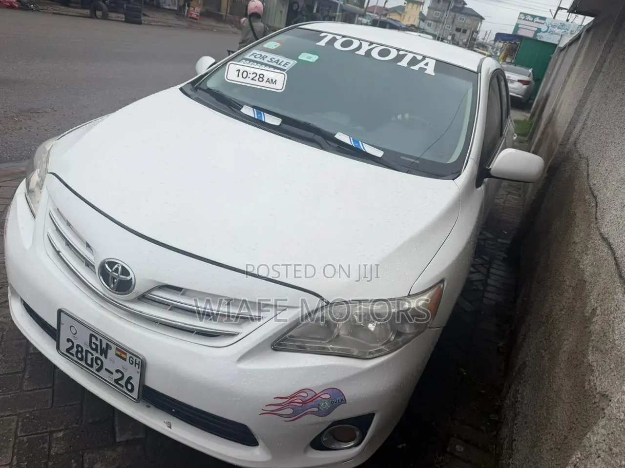 Toyota Corolla LE 4dr Sedan (1.8L 4cyl 4A) 2013 White