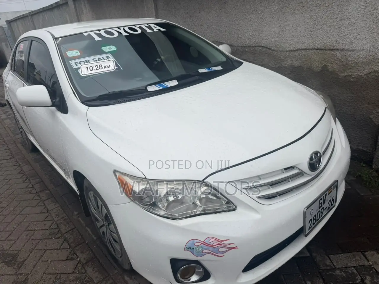 Toyota Corolla LE 4dr Sedan (1.8L 4cyl 4A) 2013 White