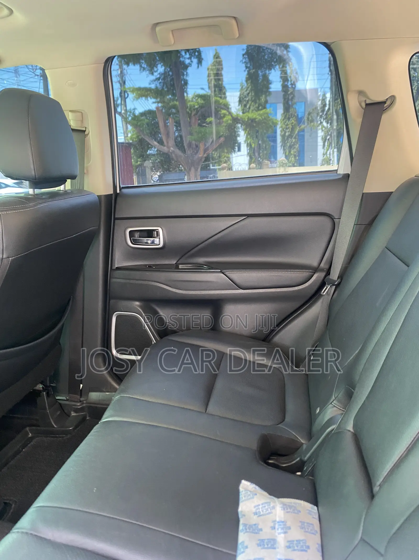 Mitsubishi Outlander 2018 White