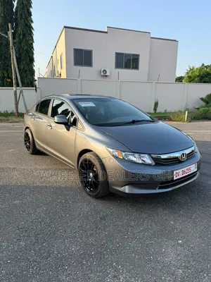 Honda Civic 1.8 5 Door Automatic 2012 Gray