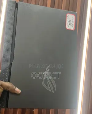 Laptop Asus ROG Strix G15 G512 16GB AMD Ryzen 7 SSD 1T