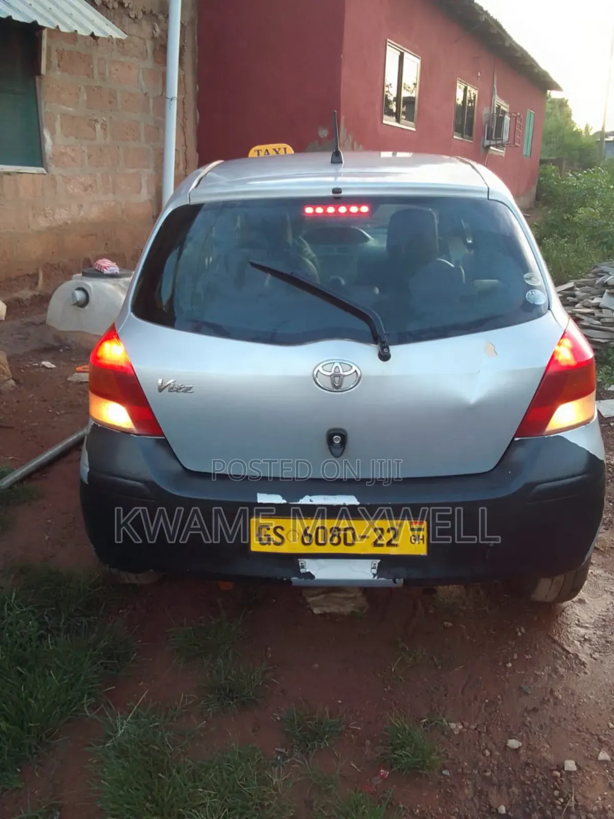 Toyota Vitz 2009 Yellow