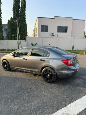 Honda Civic 1.8 5 Door Automatic 2012 Gray