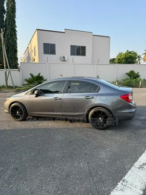 Honda Civic 1.8 5 Door Automatic 2012 Gray