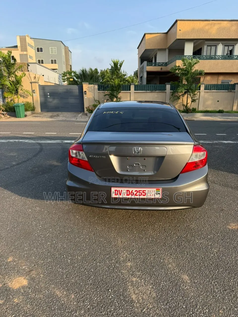 Honda Civic 1.8 5 Door Automatic 2012 Gray