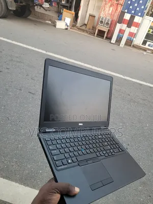 Laptop Dell Latitude E5550 8GB Intel Core i5 HDD 500GB