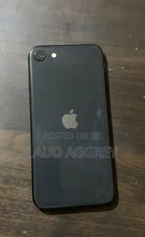 Apple iPhone SE (2020) 128 GB Black