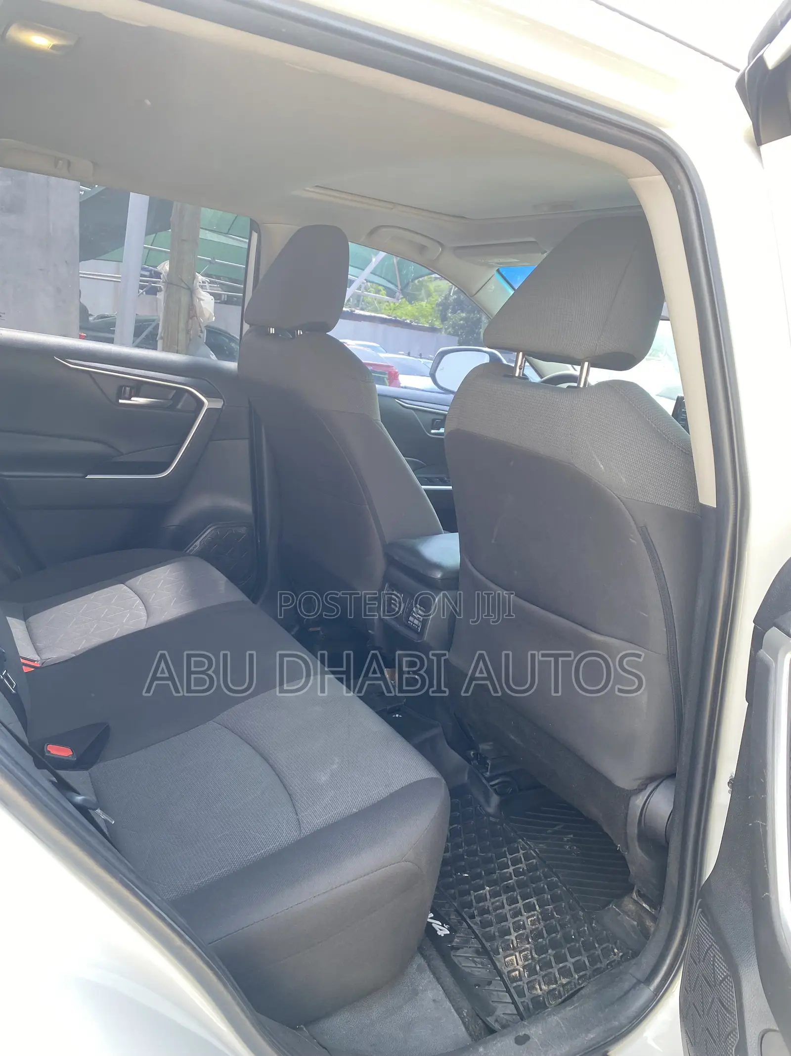 Toyota RAV4 Limited 2022 White