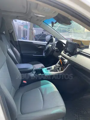 Toyota RAV4 Limited 2022 White