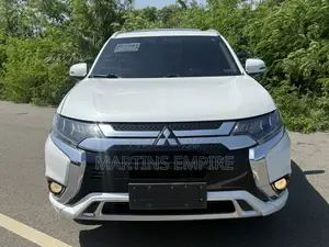 Mitsubishi Outlander 2.0 PHEV AWD 2021 White