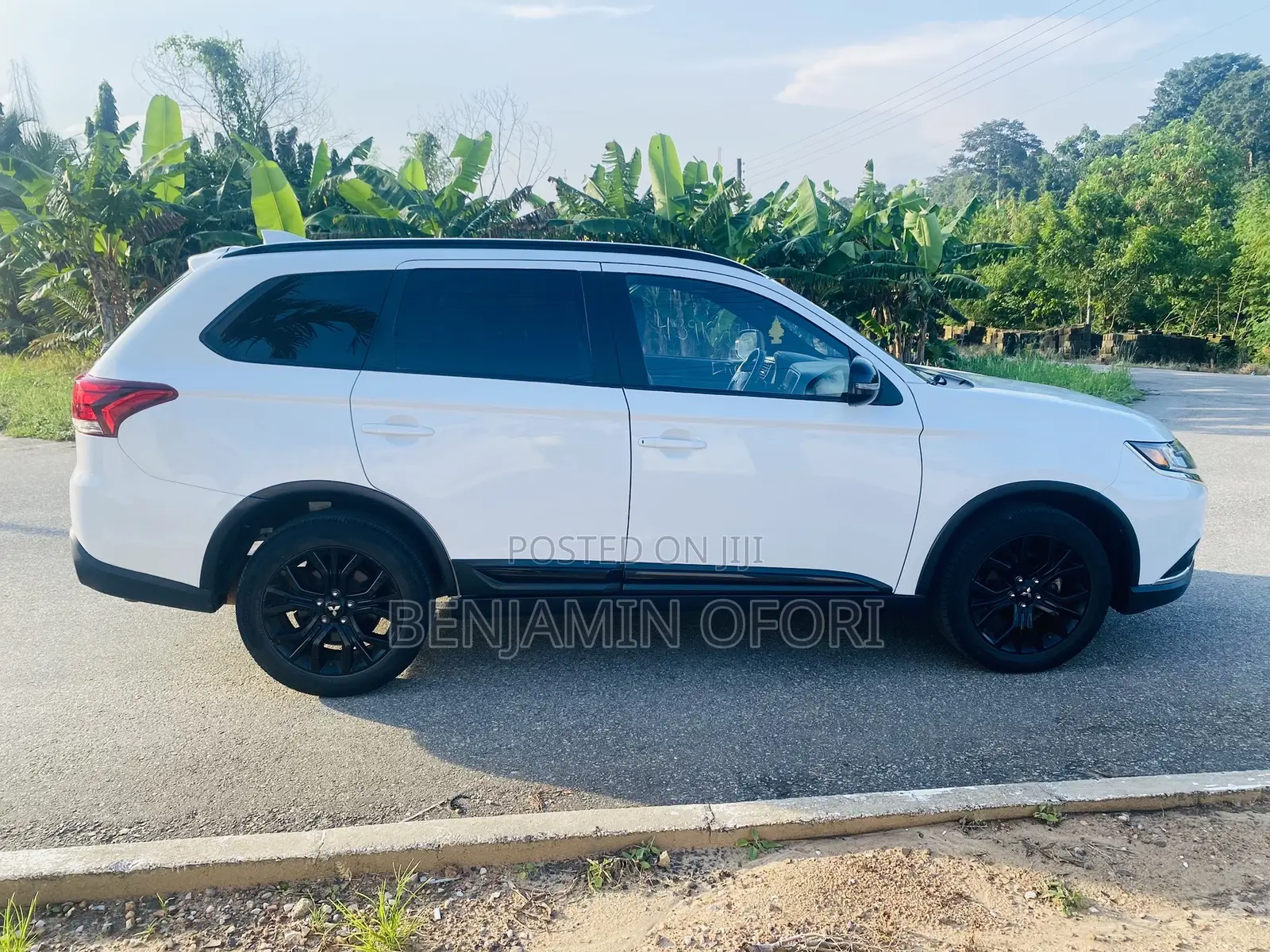 Mitsubishi Outlander LE FWD 2019 White