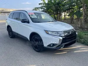 Mitsubishi Outlander LE FWD 2019 White