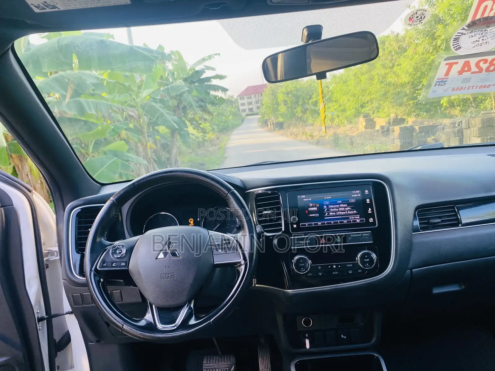 Mitsubishi Outlander LE FWD 2019 White