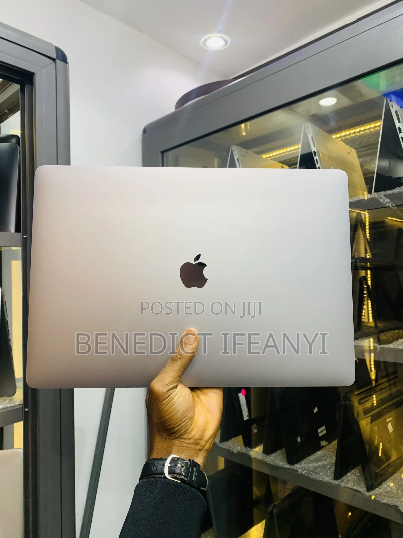 Laptop Apple MacBook Pro 2019 16GB Intel Core i7 SSD 512GB