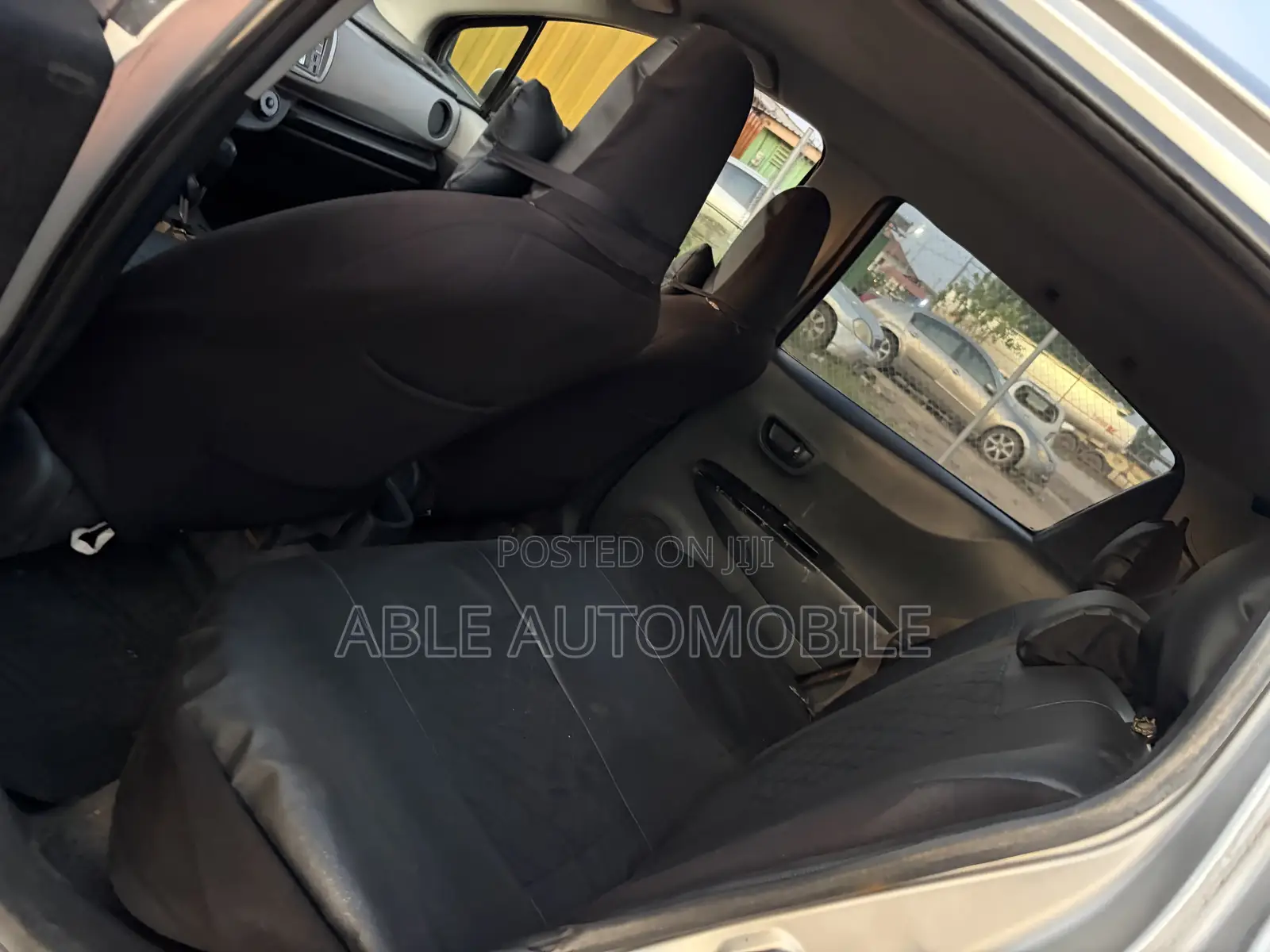 Toyota Vitz 1.3 AWD 3dr 2012 Silver