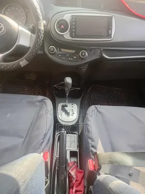 Toyota Vitz 2012 Black