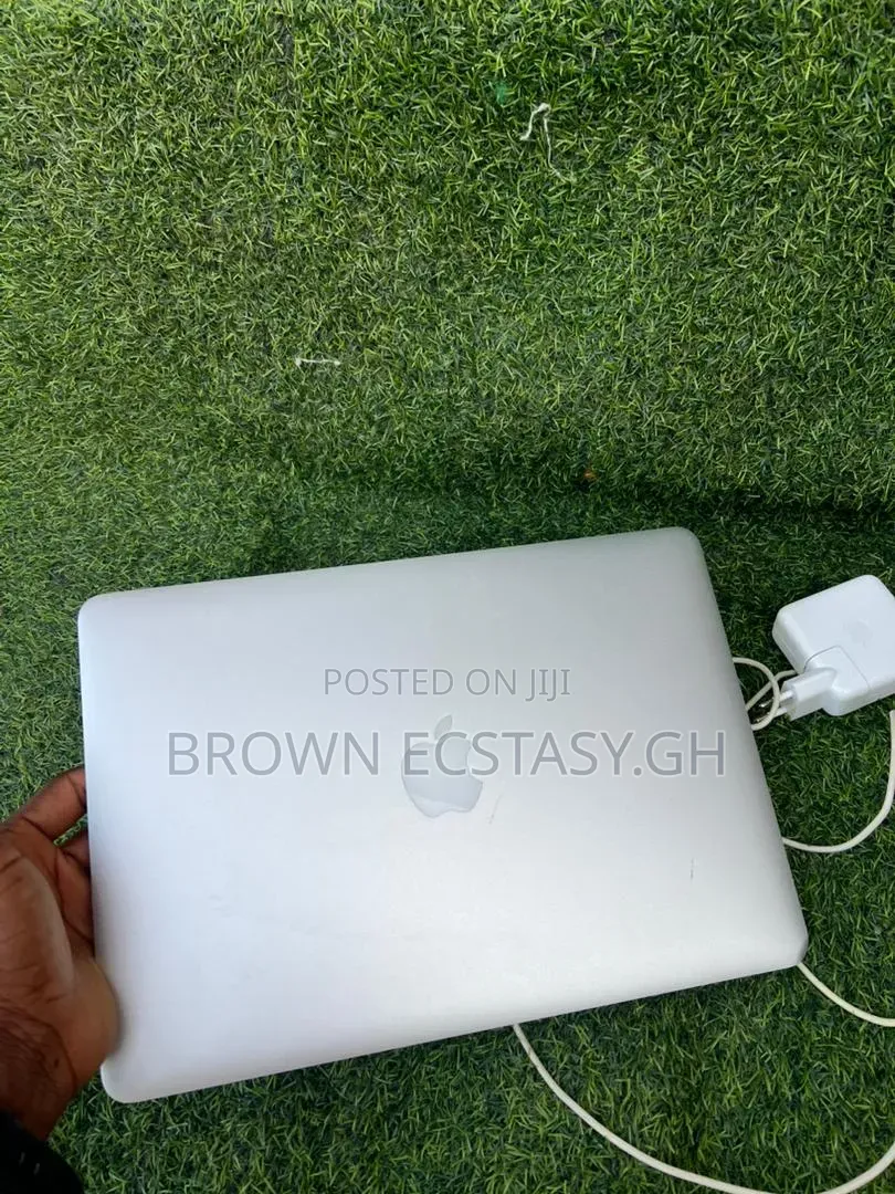 Laptop Apple MacBook Air 2017 8GB Intel Core i5 SSD 128GB