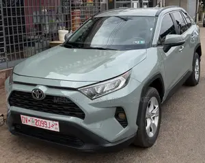 Toyota RAV4 XLE AWD 2020